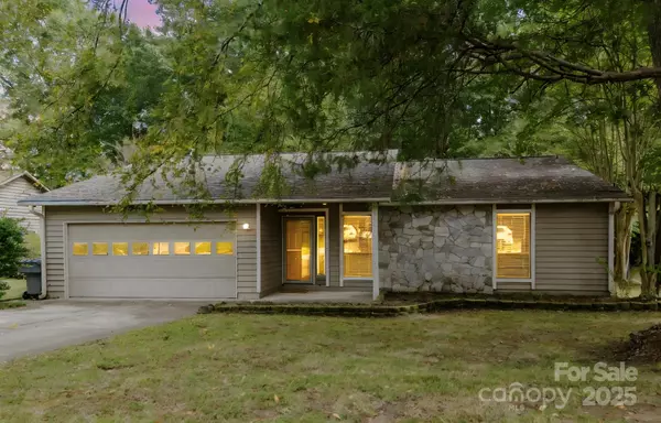 Charlotte, NC 28226,3844 Sweetgrass LN