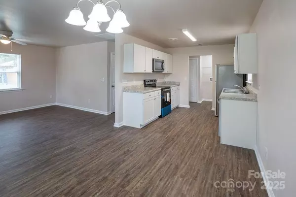 Charlotte, NC 28208,2310 Caronia ST