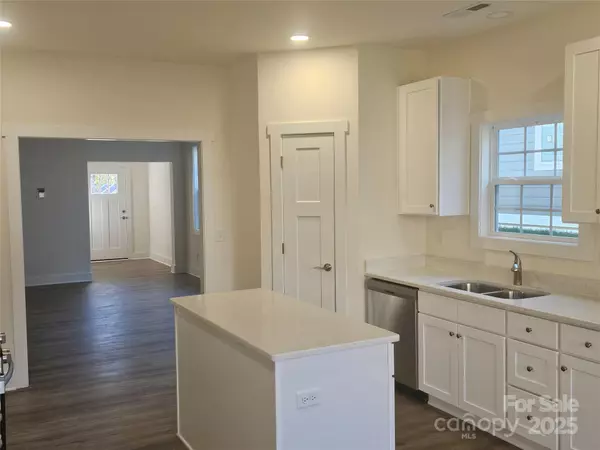 Black Mountain, NC 28711,210 Slade LN