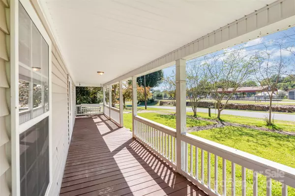 Hickory Grove, SC 29717,4030 Peachtree ST