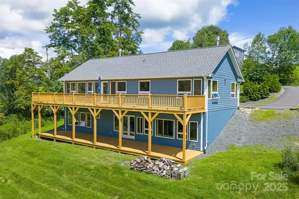 Boone, NC 28607,1030 Raven Rock DR