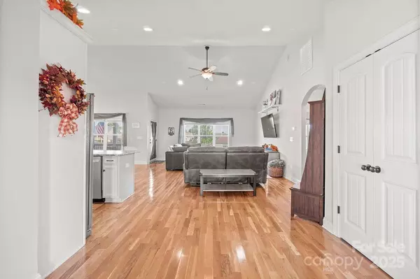 Statesville, NC 28625,156 Greythorn DR