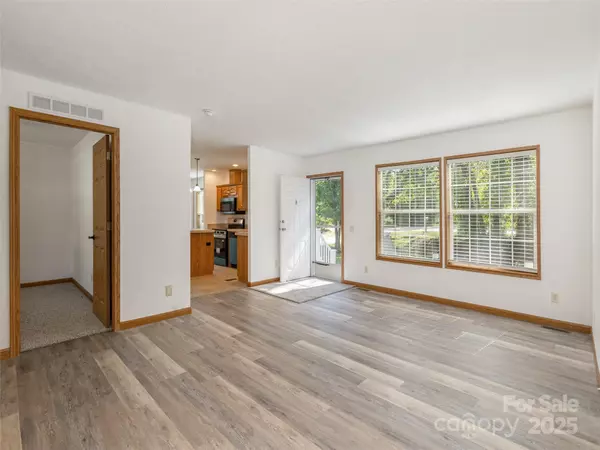 Fletcher, NC 28732,97 Hoopers Creek RD