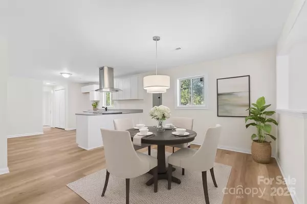 Belmont, NC 28012,104 Crest ST