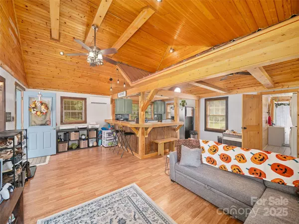 Spruce Pine, NC 28777,10309 S US 19E HWY