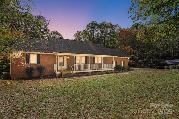 2455 Old Pond DR, Lincolnton, NC 28092