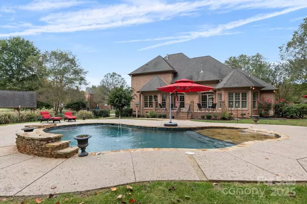 Charlotte, NC 28227,9711 Arlington Oaks DR