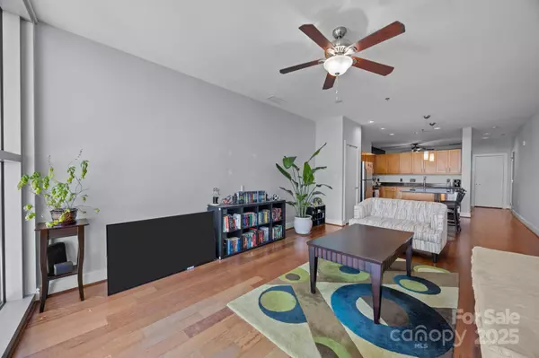 Charlotte, NC 28202,333 W Trade ST #2603