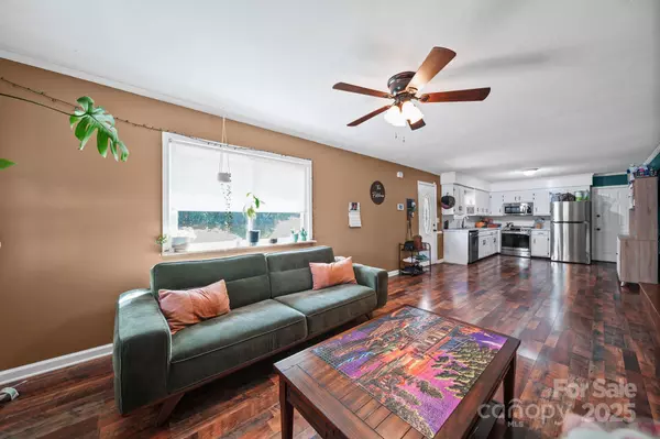 Newton, NC 28658,624 Overlook DR