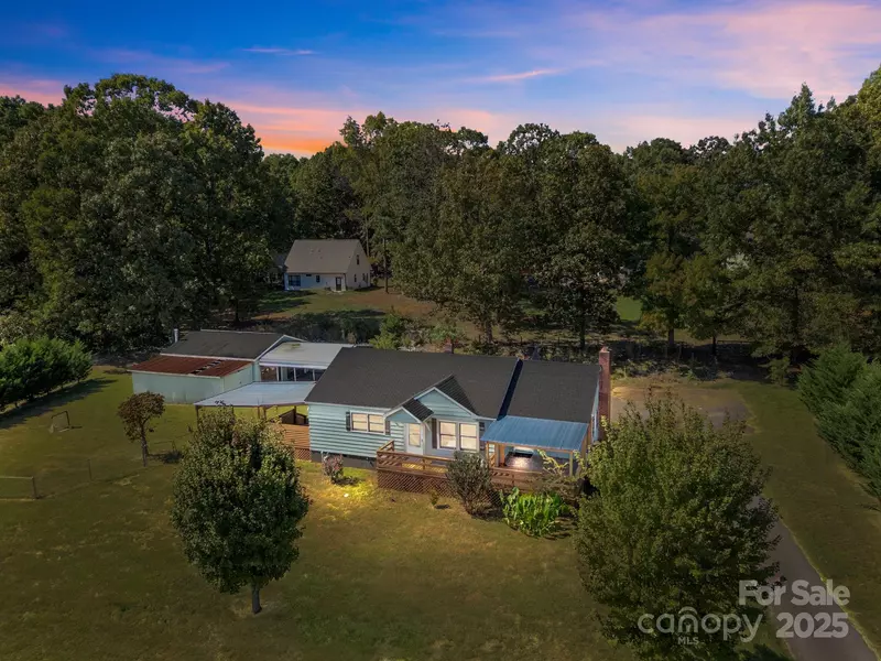 104 Pine RD, Mount Holly, NC 28120