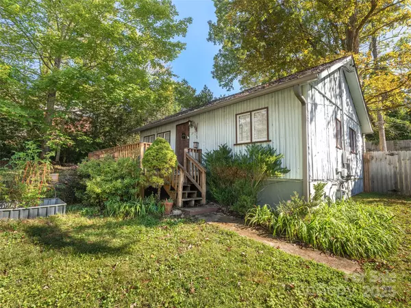 Arden, NC 28704,173 Oak TER