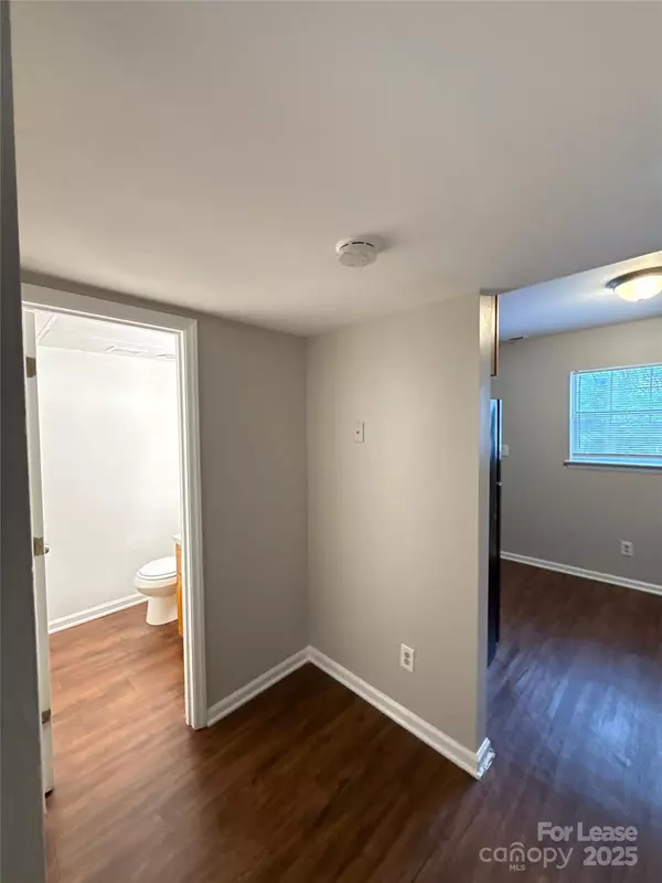 Belmont, NC 28012,409 Hawley AVE #8