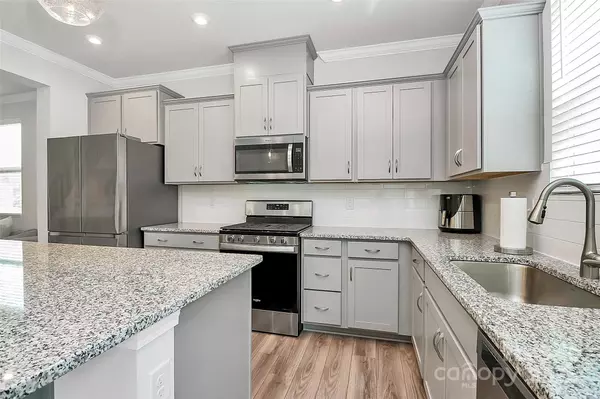 Huntersville, NC 28078,16042 Red Buckeye LN