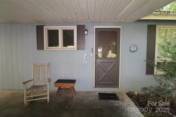 Lenoir, NC 28645,2714 Indian TRL