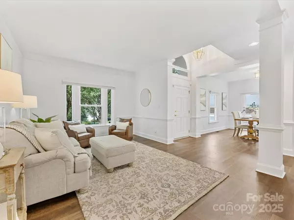 Charlotte, NC 28270,10527 Breamore DR