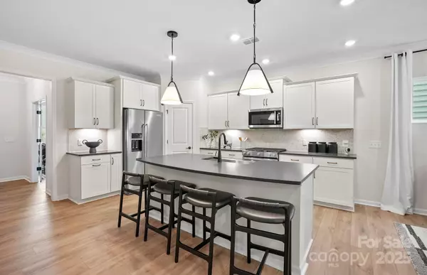 Charlotte, NC 28215,5832 Stewarts Landing RD #98