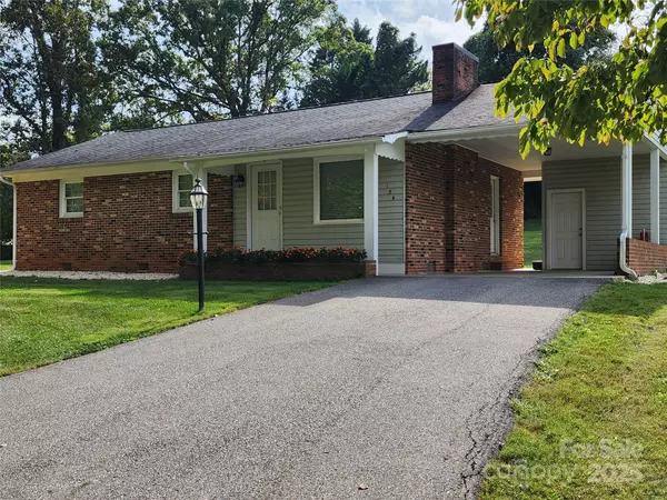 134 Apple Tree LN, North Wilkesboro, NC 28659