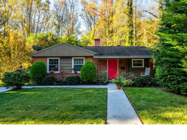 609 Probart ST, Brevard, NC 28712