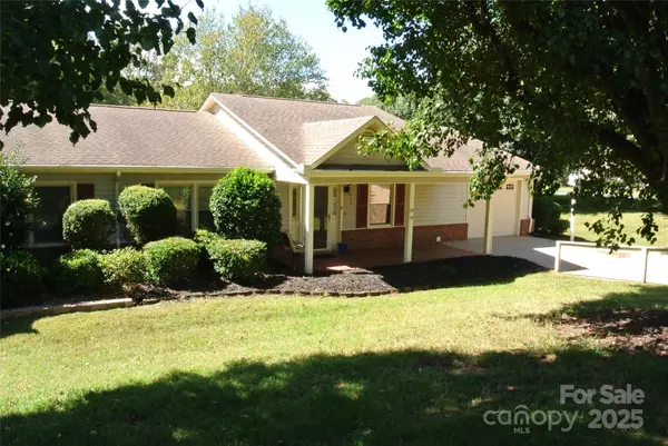Bostic, NC 28018,112 Holly CT