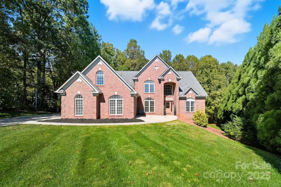 2846 Snead CT NE, Conover, NC 28613