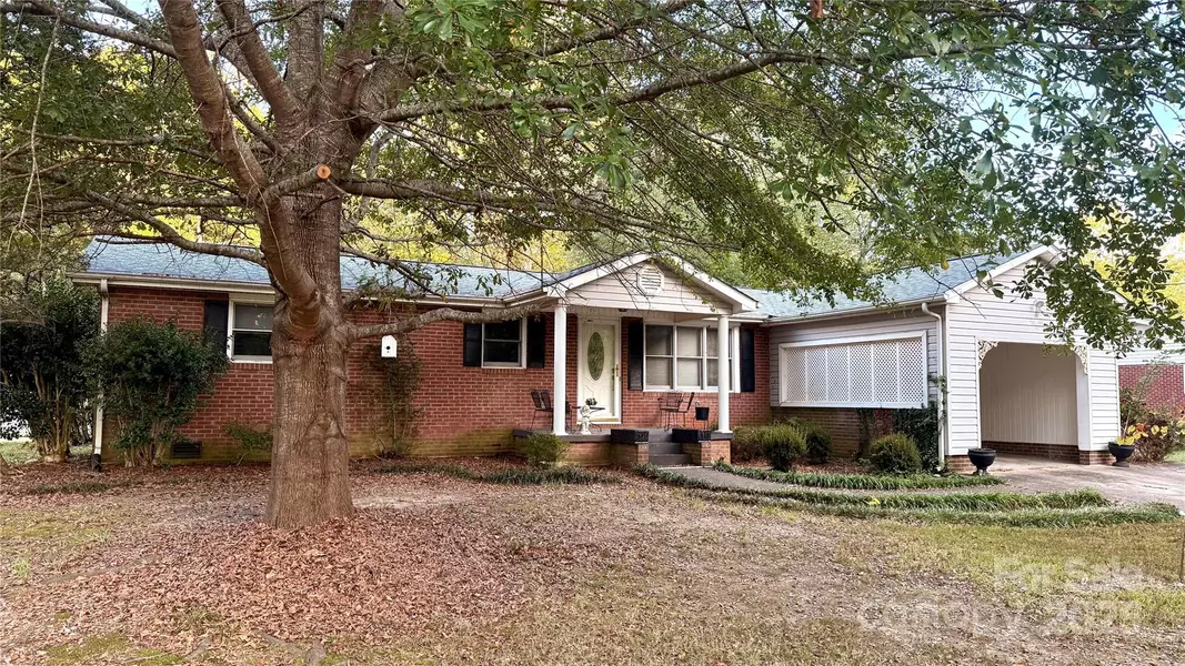 151 Debby LN, Rutherfordton, NC 28139