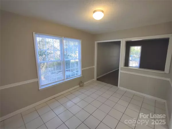 Charlotte, NC 28211,5948 Deveron DR