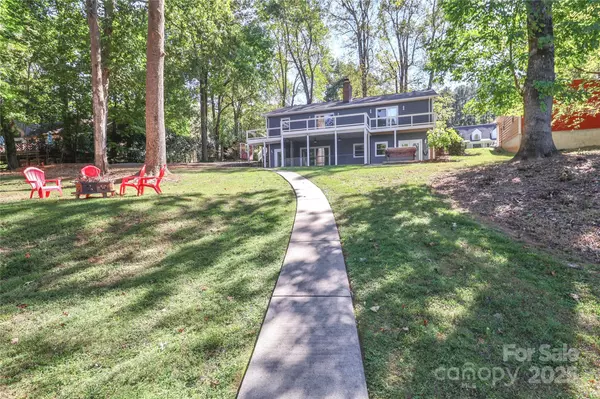 Mooresville, NC 28117,604 Beaten Path RD
