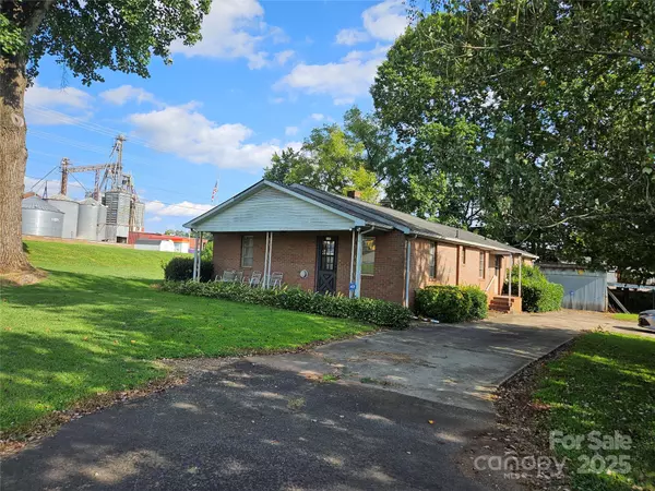 Statesville, NC 28625,105 Marble RD