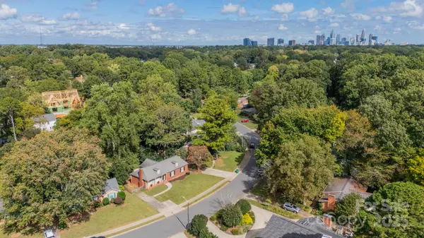 Charlotte, NC 28209,636 Reynolds DR