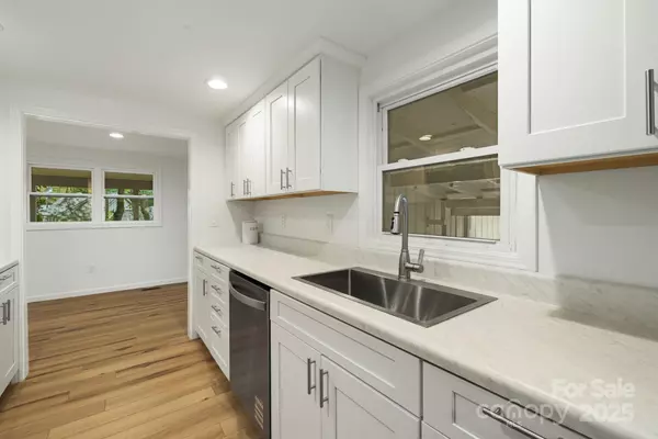 Brevard, NC 28712,48 Elliott RD