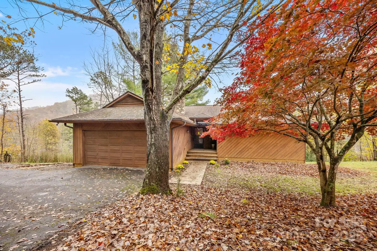 Weaverville, NC 28787,849 Reems Creek RD