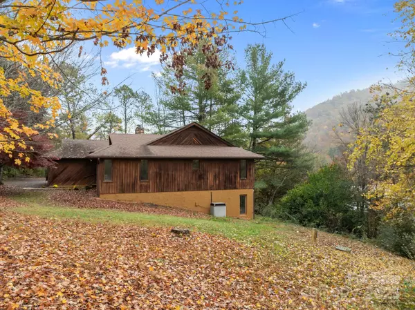 Weaverville, NC 28787,849 Reems Creek RD
