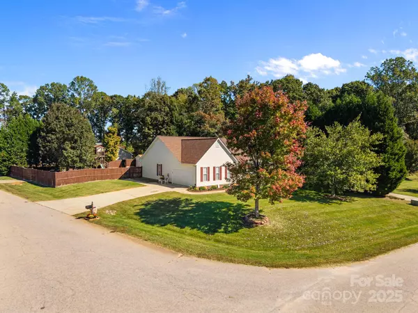 Salisbury, NC 28147,223 Wendover DR