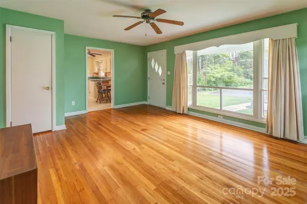 Asheville, NC 28806,65 Garden CIR