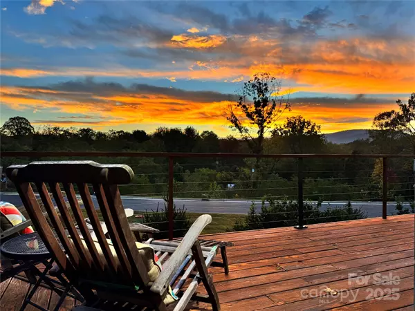 Asheville, NC 28805,146 Abundance RUN