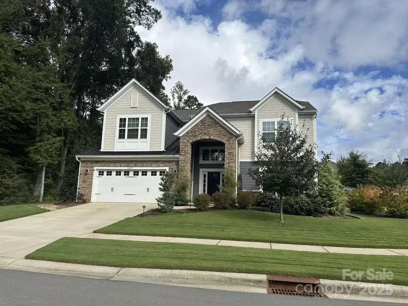 12451 Journeys End TRL, Huntersville, NC 28078