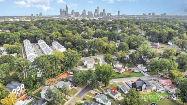 Charlotte, NC 28216,501 Seldon DR