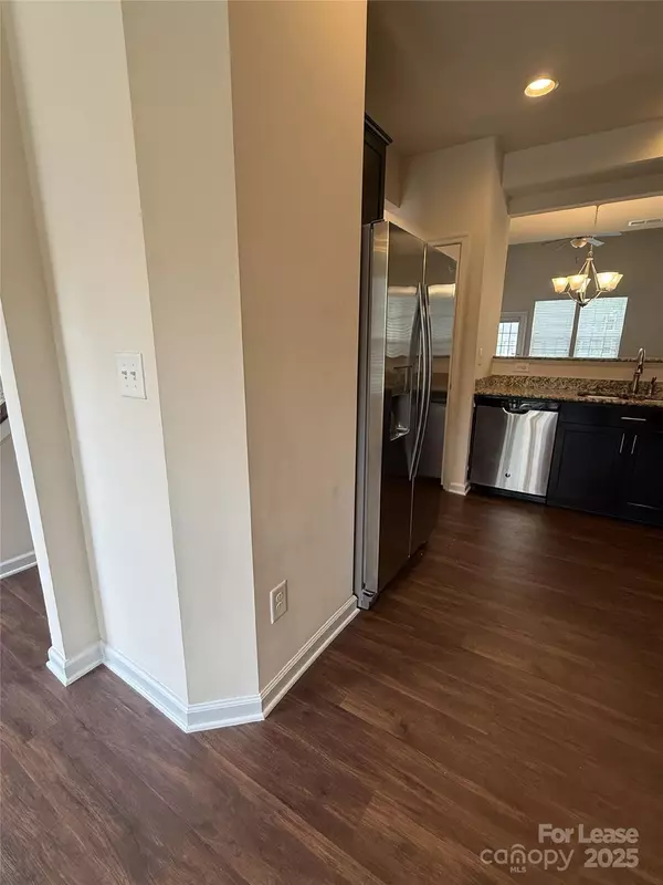 Charlotte, NC 28278,9516 Birkwood CT