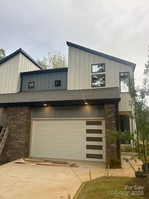 Charlotte, NC 28208,320 Auten ST