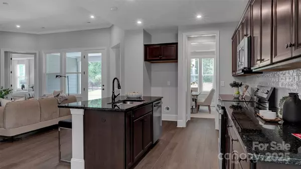 Charlotte, NC 28215,13205 Cozy CT