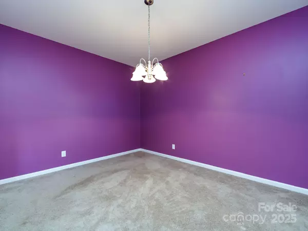 Charlotte, NC 28213,1822 Charbray LN