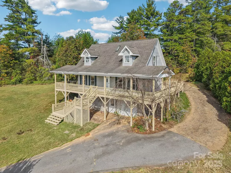 136 Ridge Brook DR, Weaverville, NC 28787