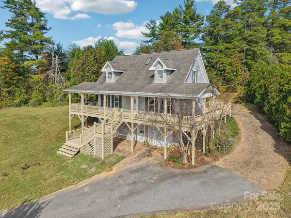 136 Ridge Brook DR, Weaverville, NC 28787