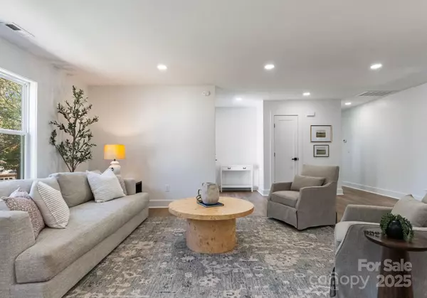 Charlotte, NC 28208,5815 Katrine CT