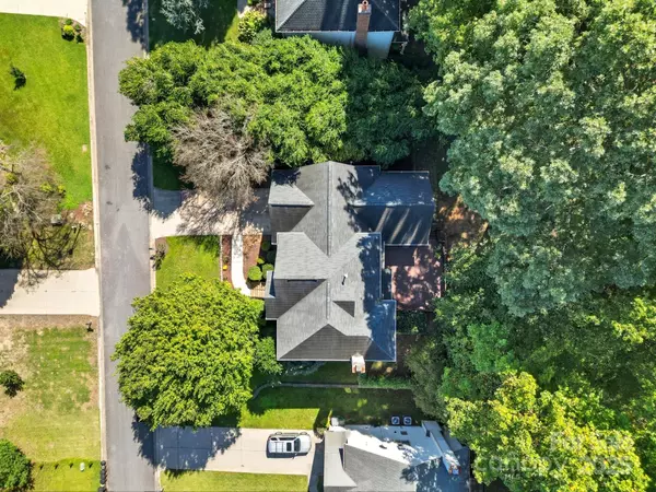 Charlotte, NC 28269,8016 Painted Pony CT