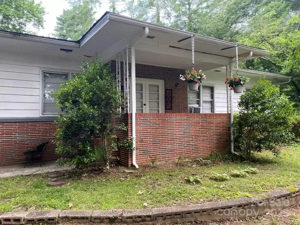 280 Walker ST, Columbus, NC 28722