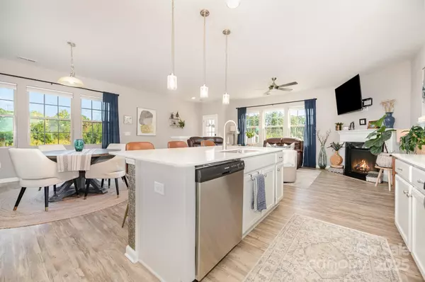 Davidson, NC 28036,12926 Robert Walker DR