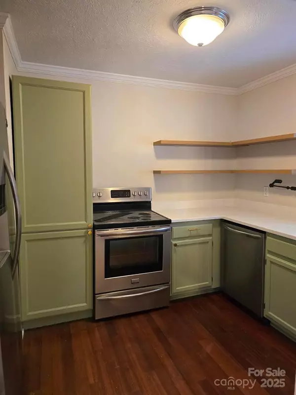 3300 Selwyn Farms LN, Charlotte, NC 28209