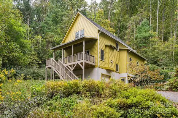 135 Spooks Branch RD, Asheville, NC 28804