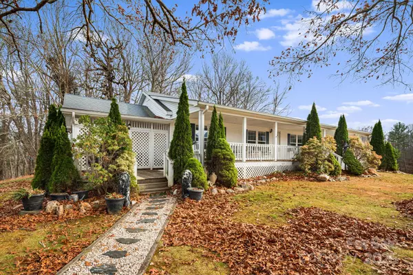 Burnsville, NC 28714,686 Sam Jones RD